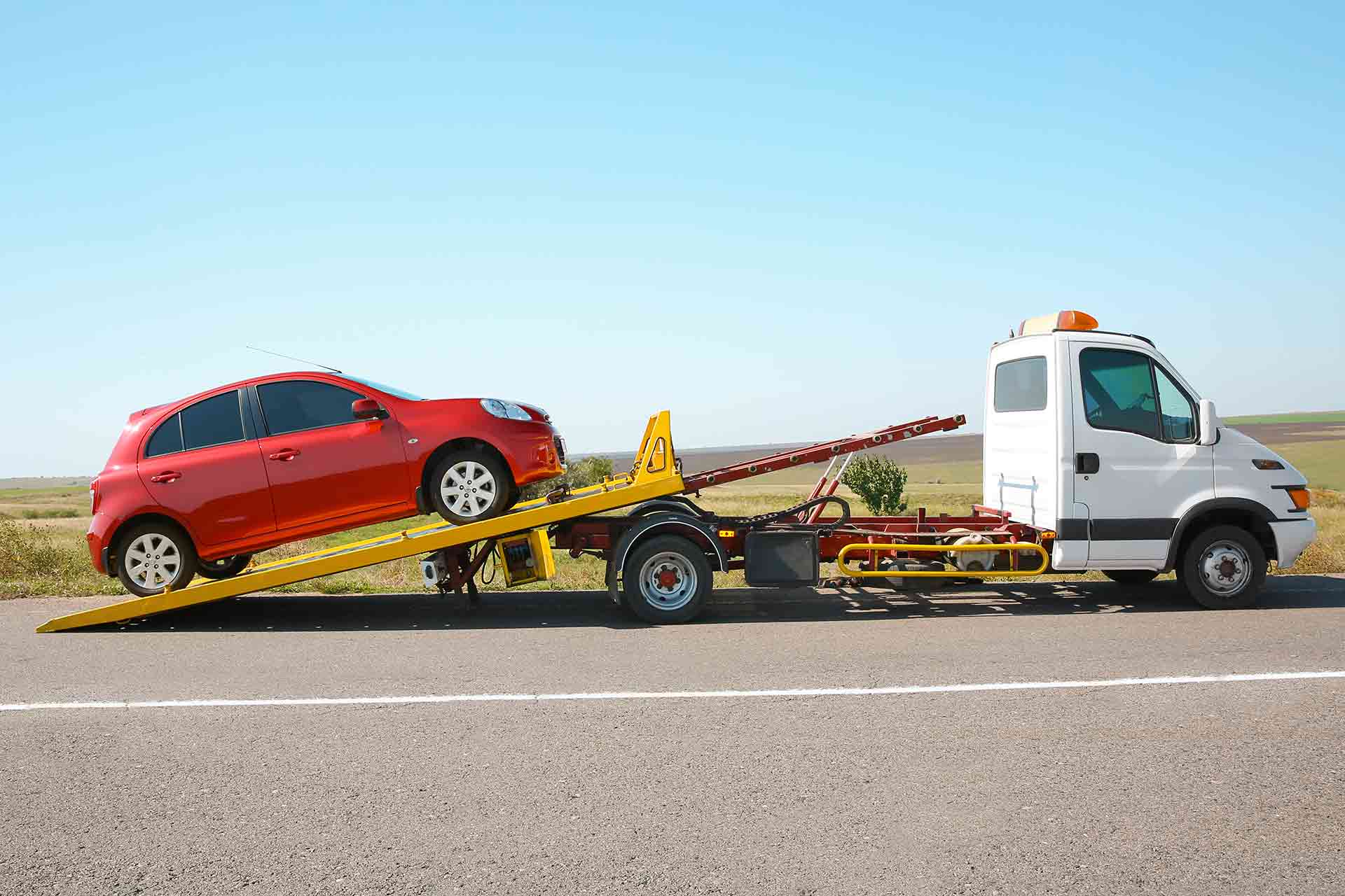 Alivia Towing Assistance logo